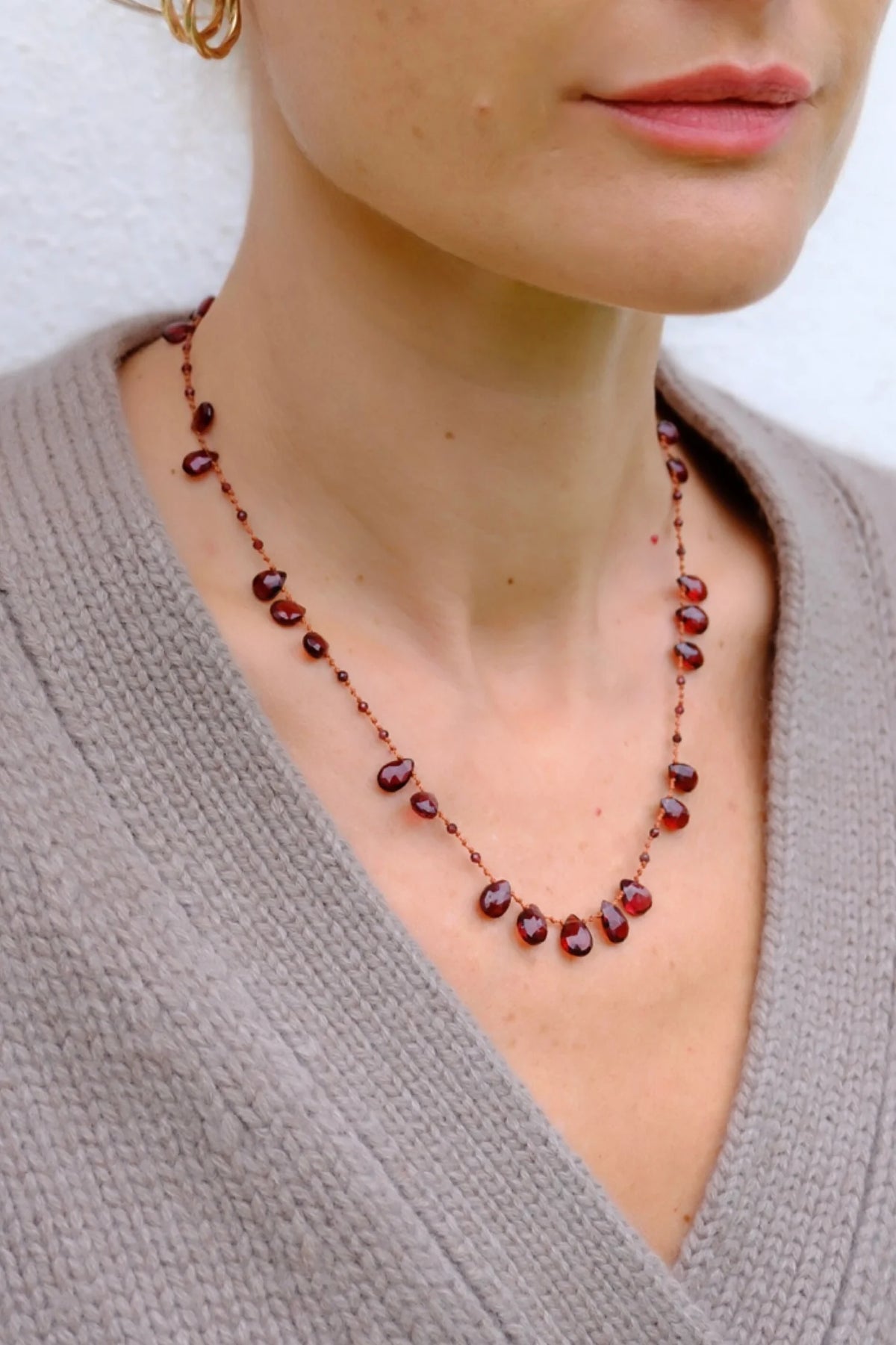 OFFSET NECKLACE , GARNET